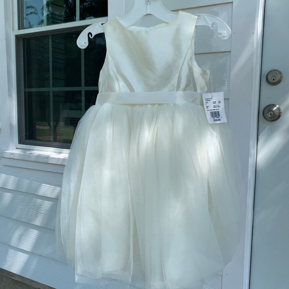 David's Bridal Flower Girl Dress w/ Tulle NWT Sz 5